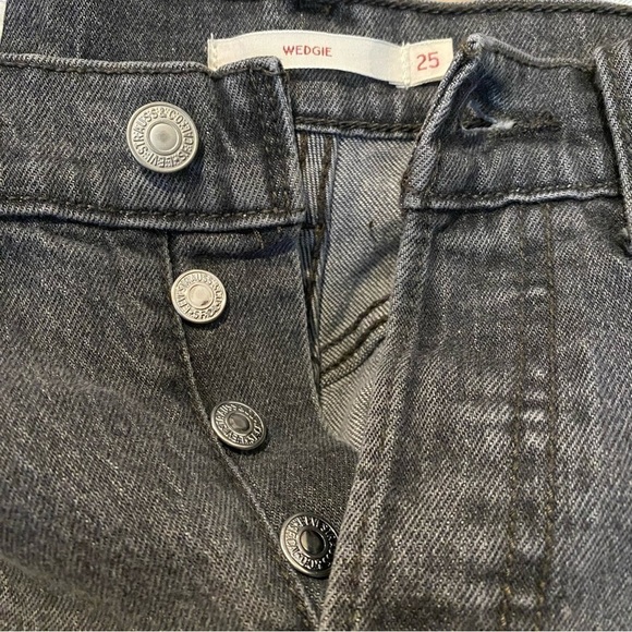 LEVI’S Premium Women Gray Wedgie Stretchy Jeans Size 25-Fit Small - Picture 4 of 11
